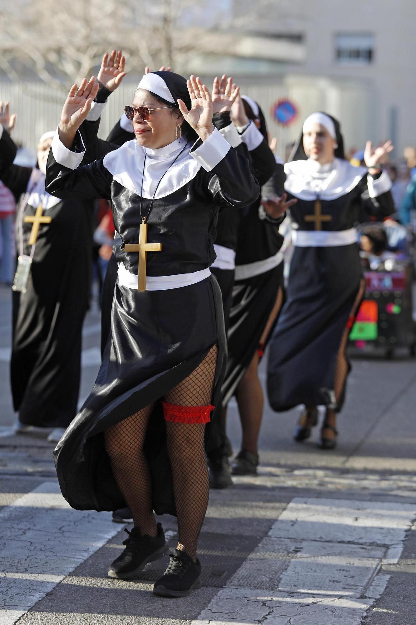 La ciutat de Girona es bolca amb el Carnaval