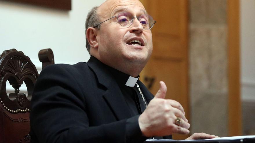 Monseñor Prieto planea una inminente renovación de la Curia con perfiles pastorales y presencia laica