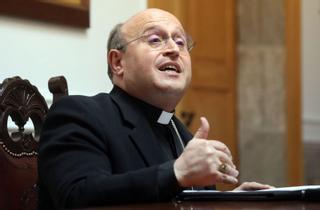 Monseñor Prieto planea una inminente renovación de la Curia con perfiles pastorales y presencia laica