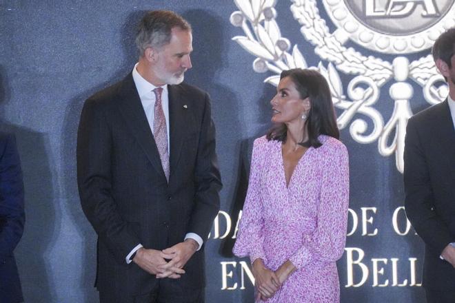 Fotogalería | El rey Felipe VI y la reina Letizia en la entrega de las Medallas de Oro al Mérito en las Bellas Artes 2022