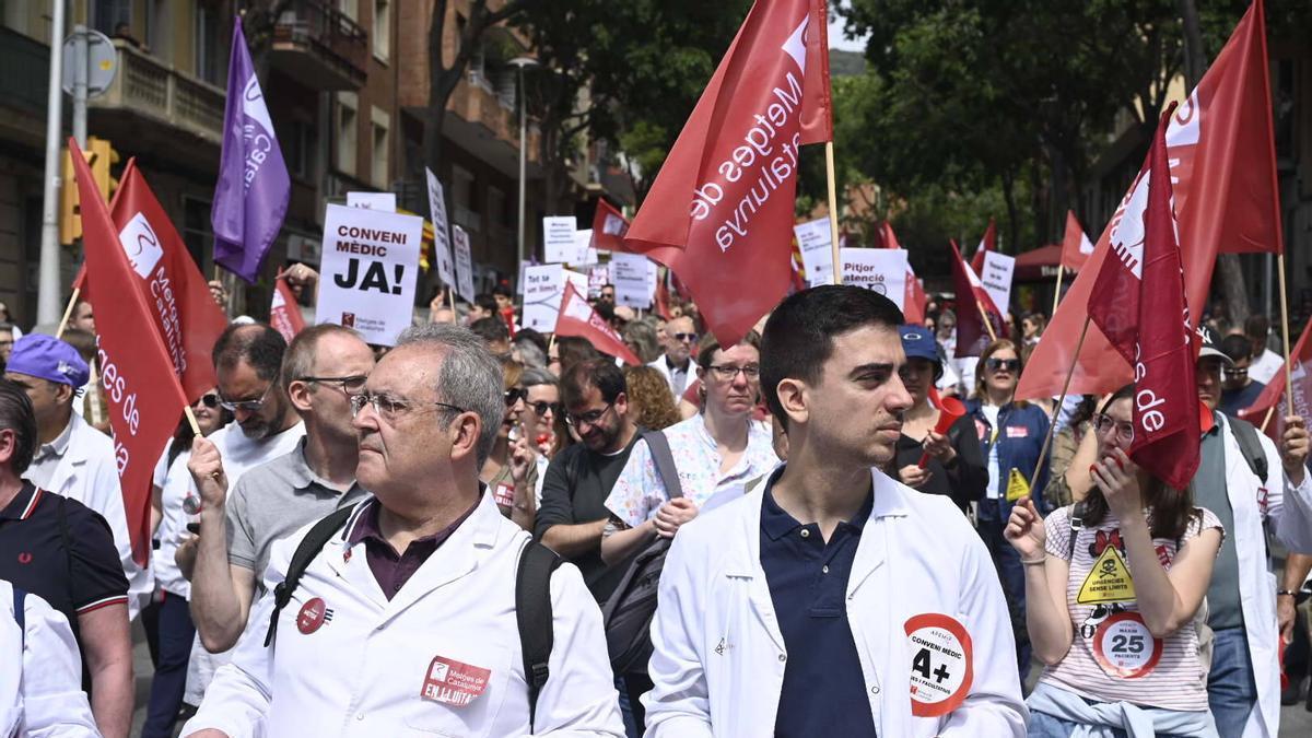 La reunión entre Sanidad y los médicos finaliza sin acuerdo: los sindicatos mantienen la huelga del 15 al 19 de junio