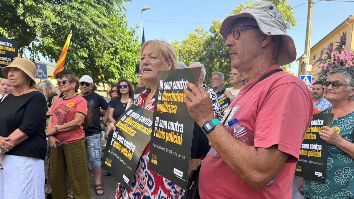 Algunes de les persones que s'han movilitzat aquest dimarts al matí.