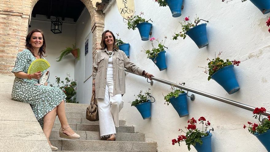 Yolanda Almagro y Leonor Linares, en el Zoco de Córdoba.