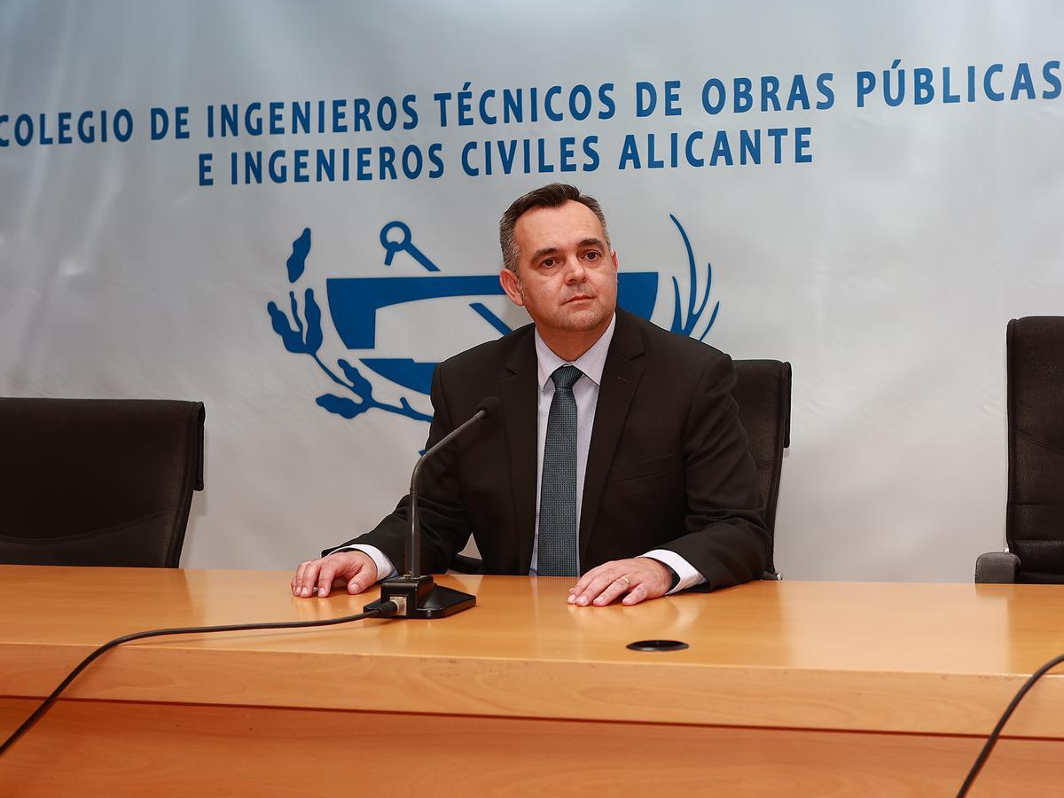 Eduardo F. Vílchez López, decano del Colegio de Ingenieros Técnicos de Obras Públicas de Alicante