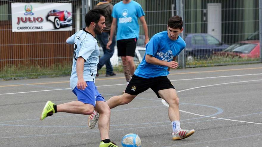 Uno de los partidos de la presente edición del torneo.