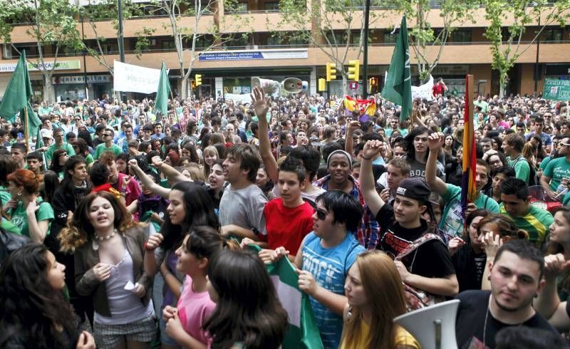 Fotogalería de la protesta en Zaragoza contra la 'ley Wert' y los recortes