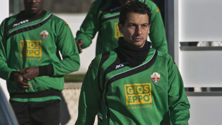 El Elche paga la prima del ascenso pero no las nóminas