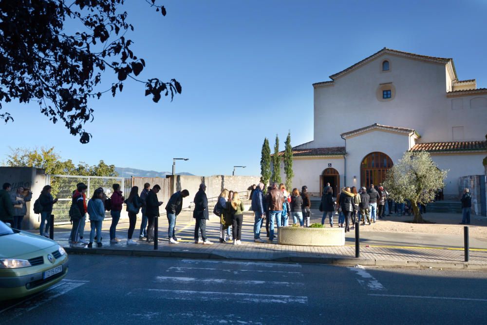 Cues a Figueres per fer de figurant en la nova sèrie de Mario Casas "El Inocente"