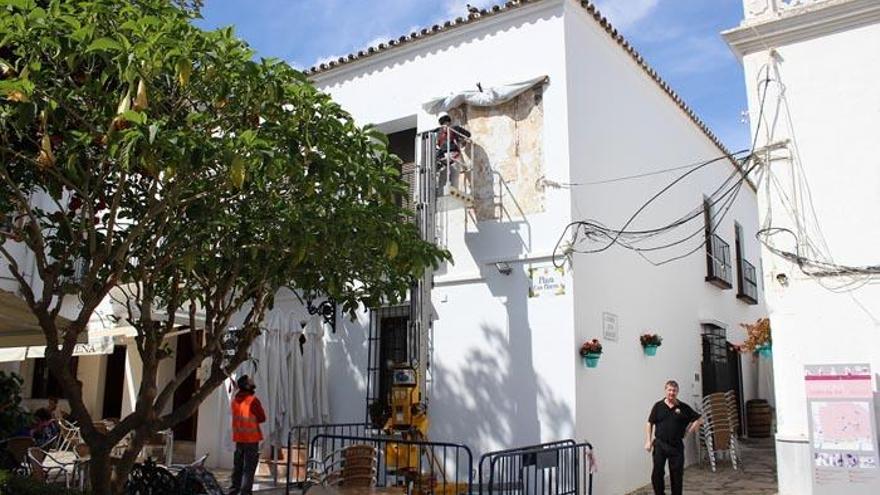 Pintura mural hallada en Estepona.