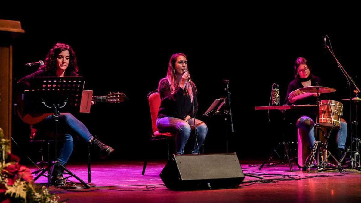 A Banda da Loba, sobre el escenario.  | // BERNABÉ