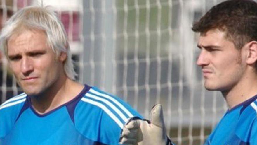 Cañizares se &#039;cargaría&#039; a Casillas