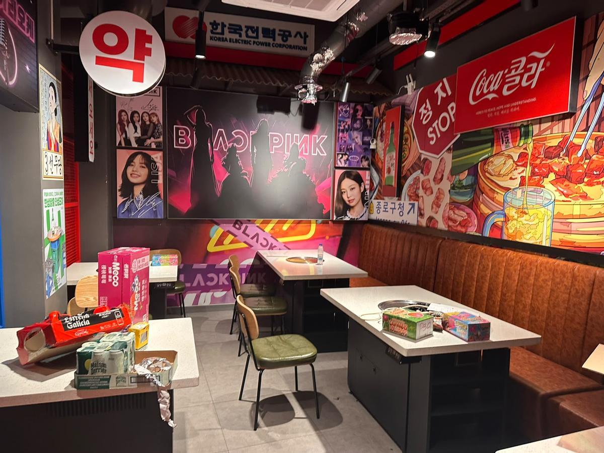 Im hinteren Bereich gibt es auch Tische für Korean-Barbeque.