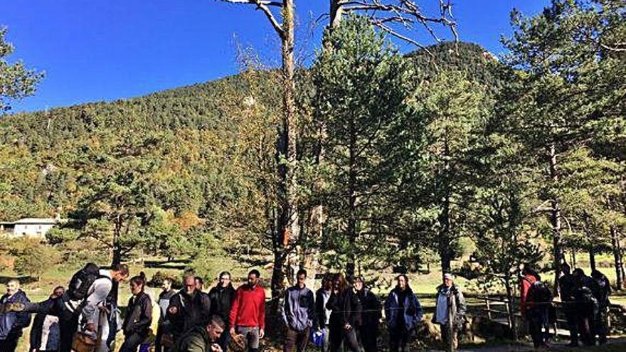 Els alumnes de l&#039;Explora Bolets surten al bosc