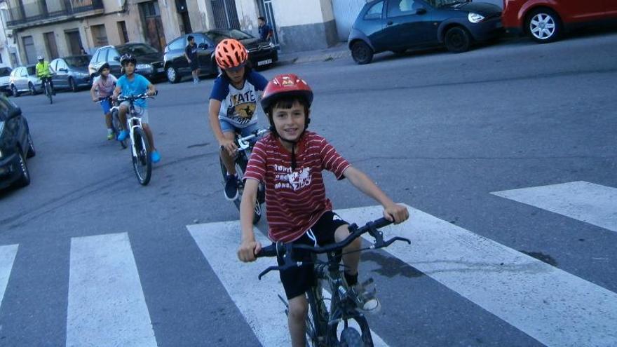 Canalla amb bicicleta