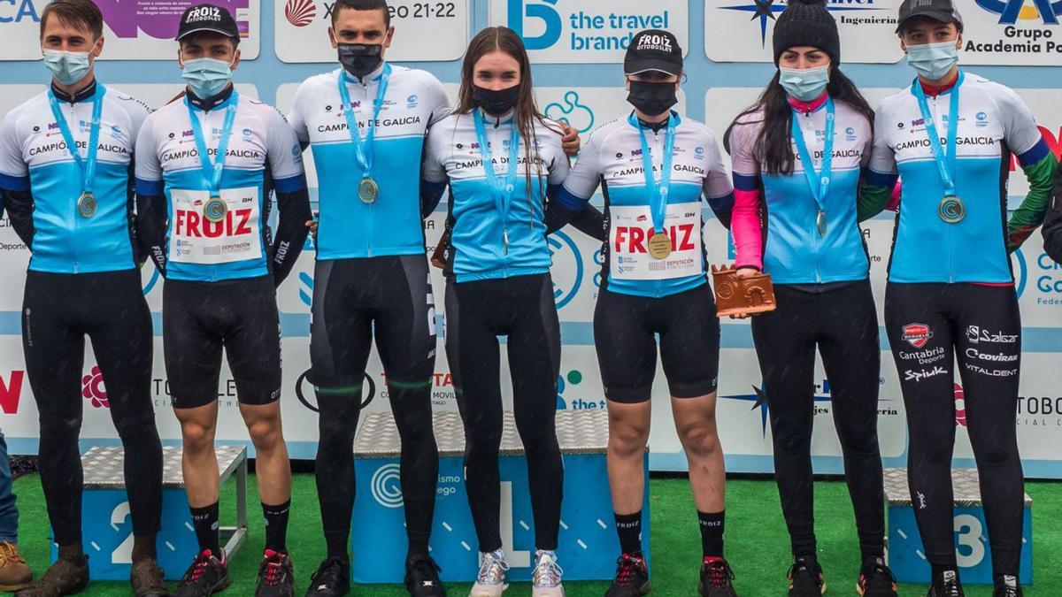 Los campeones gallegos de ciclocrós.