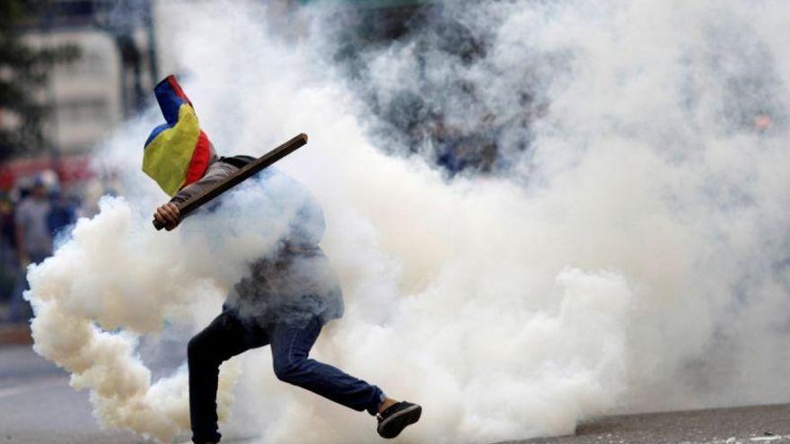 Venezuela encara dos días de huelga general a puertas de las elecciones del domingo