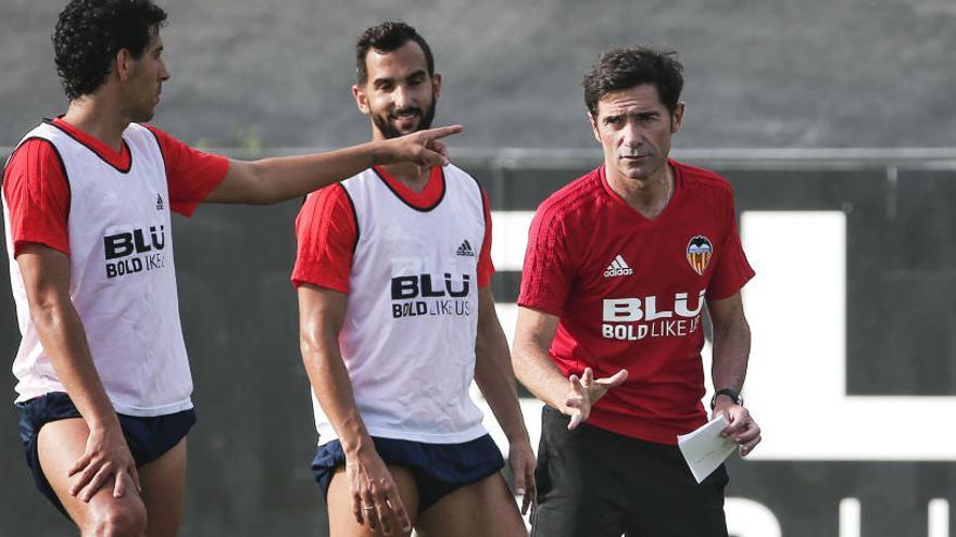 Marcelino pone la lupa en la zaga