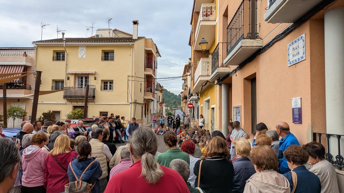 Acto en homenaje a las víctimas de la dana en Olocau.