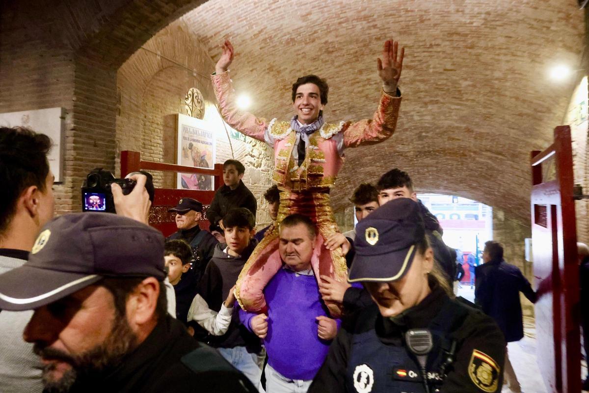 Todas las fotos de la novillada de la Feria de Fallas del 16 de marzo, con Torrijos, Julio Méndez y Julio Norte