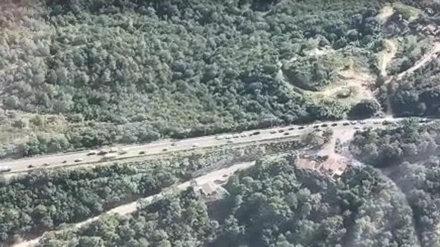 Cues quilomètriques a la C-63 per un accident de trànsit a Lloret