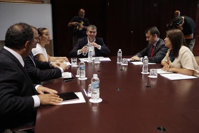 06/07/2016.CANARIAS.El presidente del Gobierno de Canarias, Fernando Clavijo, se reúne con los alcaldes de Las Palmas, Santa Cruz, La Laguna y Telde