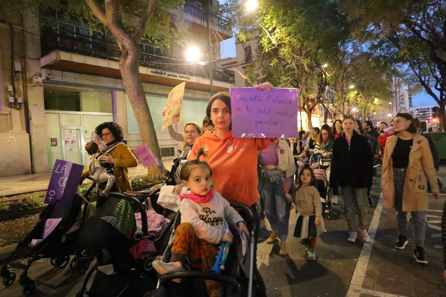 Las mejores imágenes de la manifestación del 8-M en Castellón