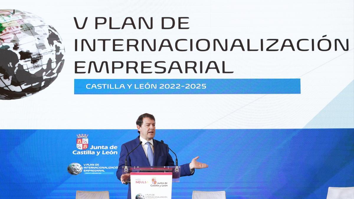 El presidente Mañueco, durante su intervención en el V Plan de Internacionalización Empresarial de Castilla y León.