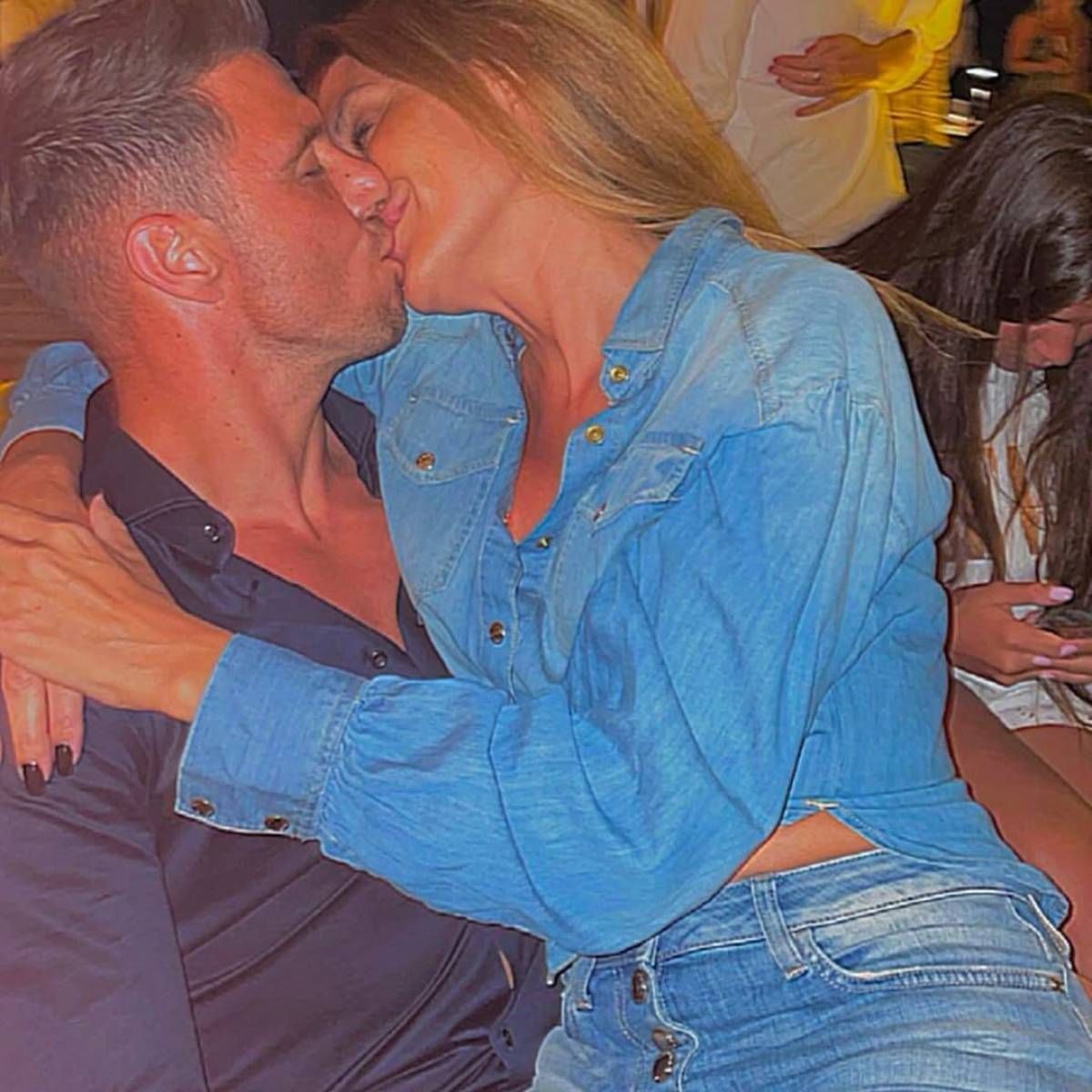 La mujer de Joaquín Sánchez publica una foto tras la polémica con Claudia Bavel