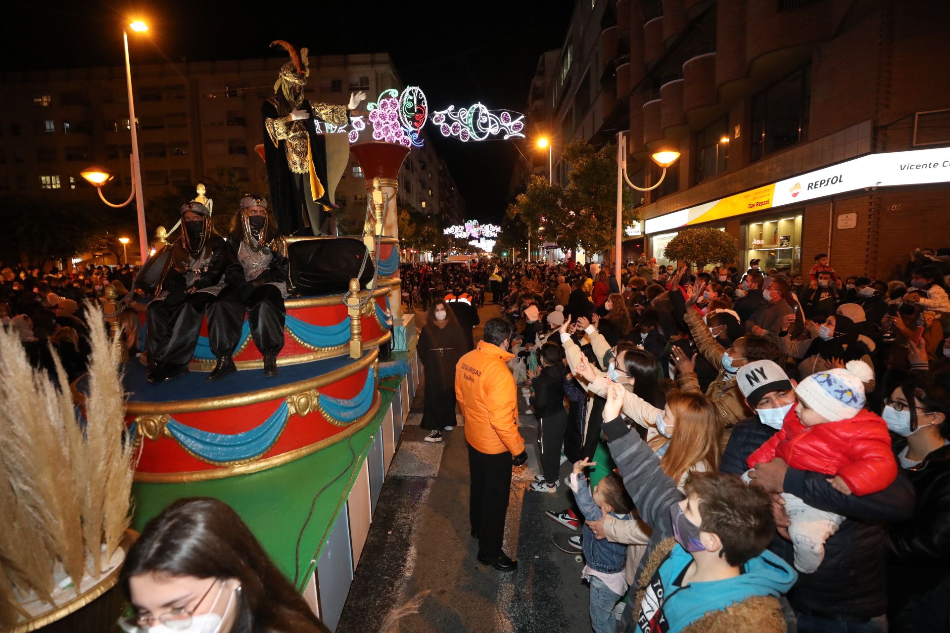 La cabalgata de Elche, en imágenes