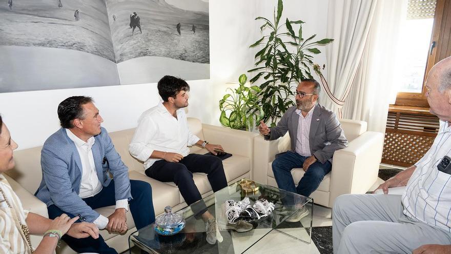 El presidente de la Diputación de Cáceres reitera su orgullo y su felicitación al Coria por su ascenso
