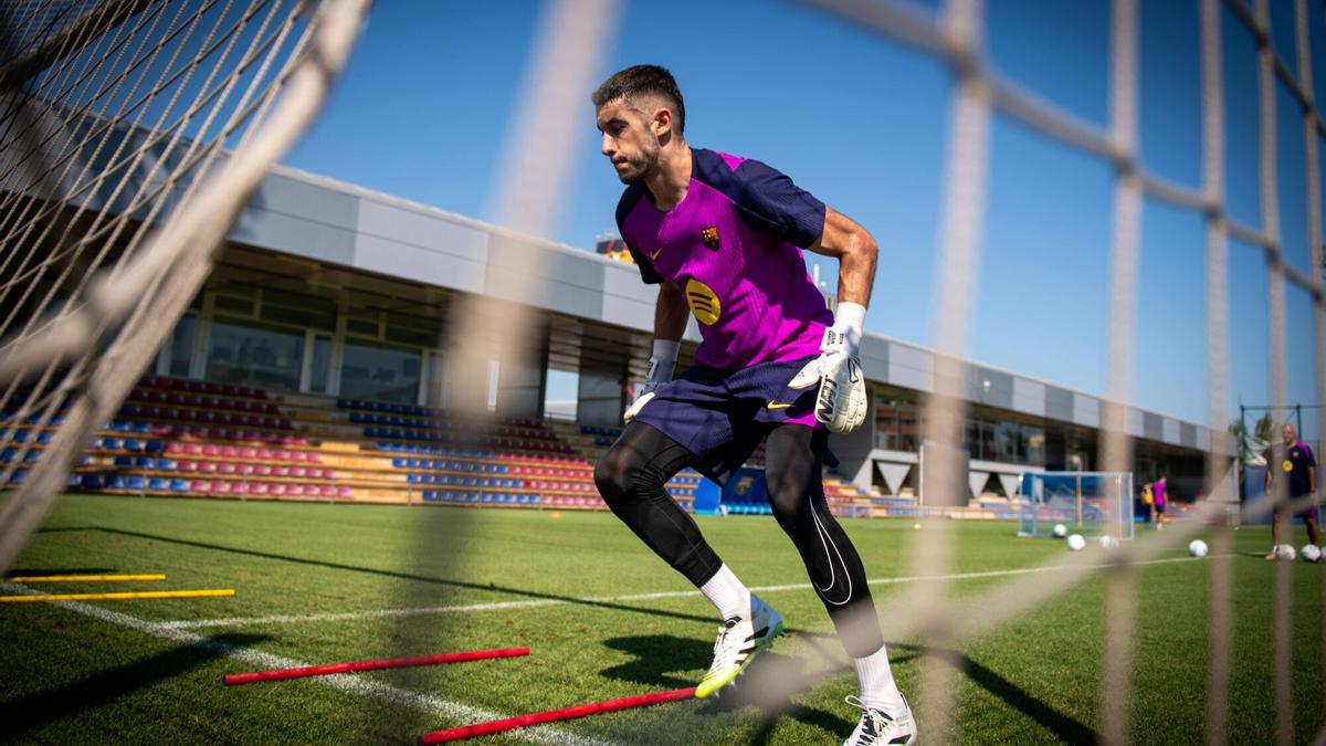 Joan García está a un gran nivel en el entreno del Barça antes del Mallorca