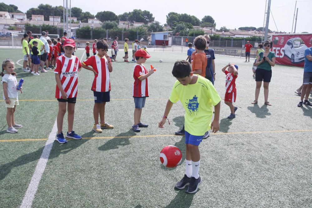 Entrenament de portes obertes del Girona FC a l'Escala