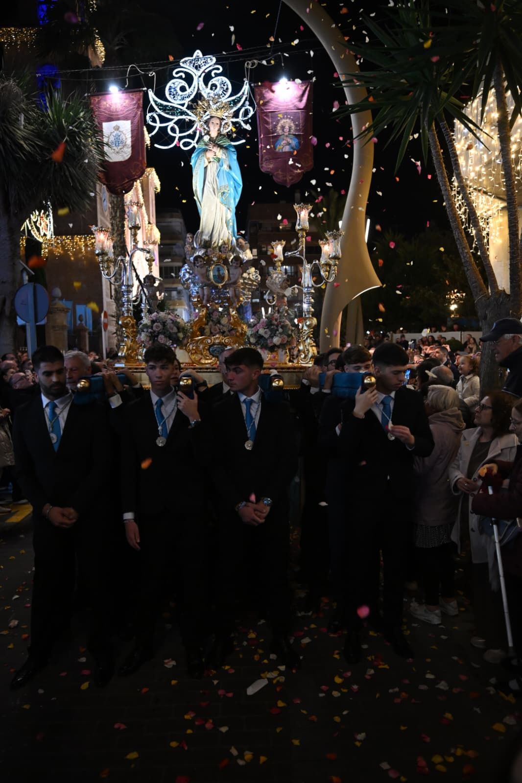 Así ha sido la procesión de La Purísima por las calles de Torrevieja