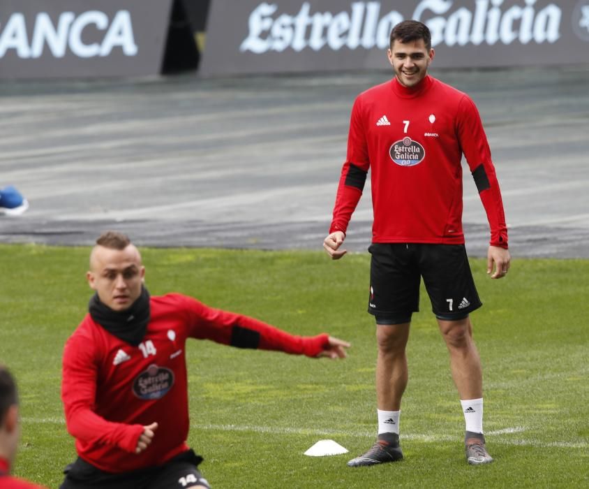 Juan Carlos Unzué dispone el último entrenamiento de su equipo antes del viaje a Butarque.