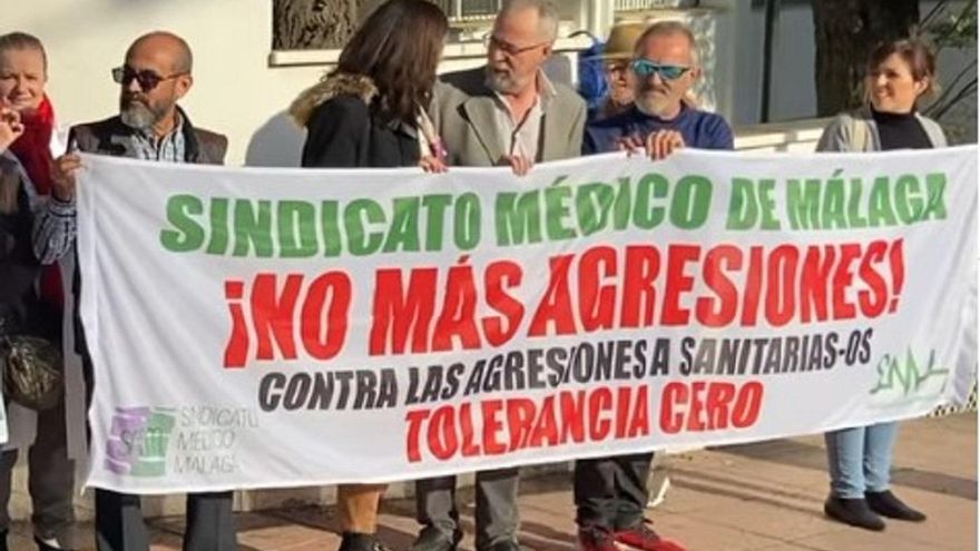 Agrede a una médico en el centro de salud de Estepona porque no le tramita la baja laboral retroactiva
