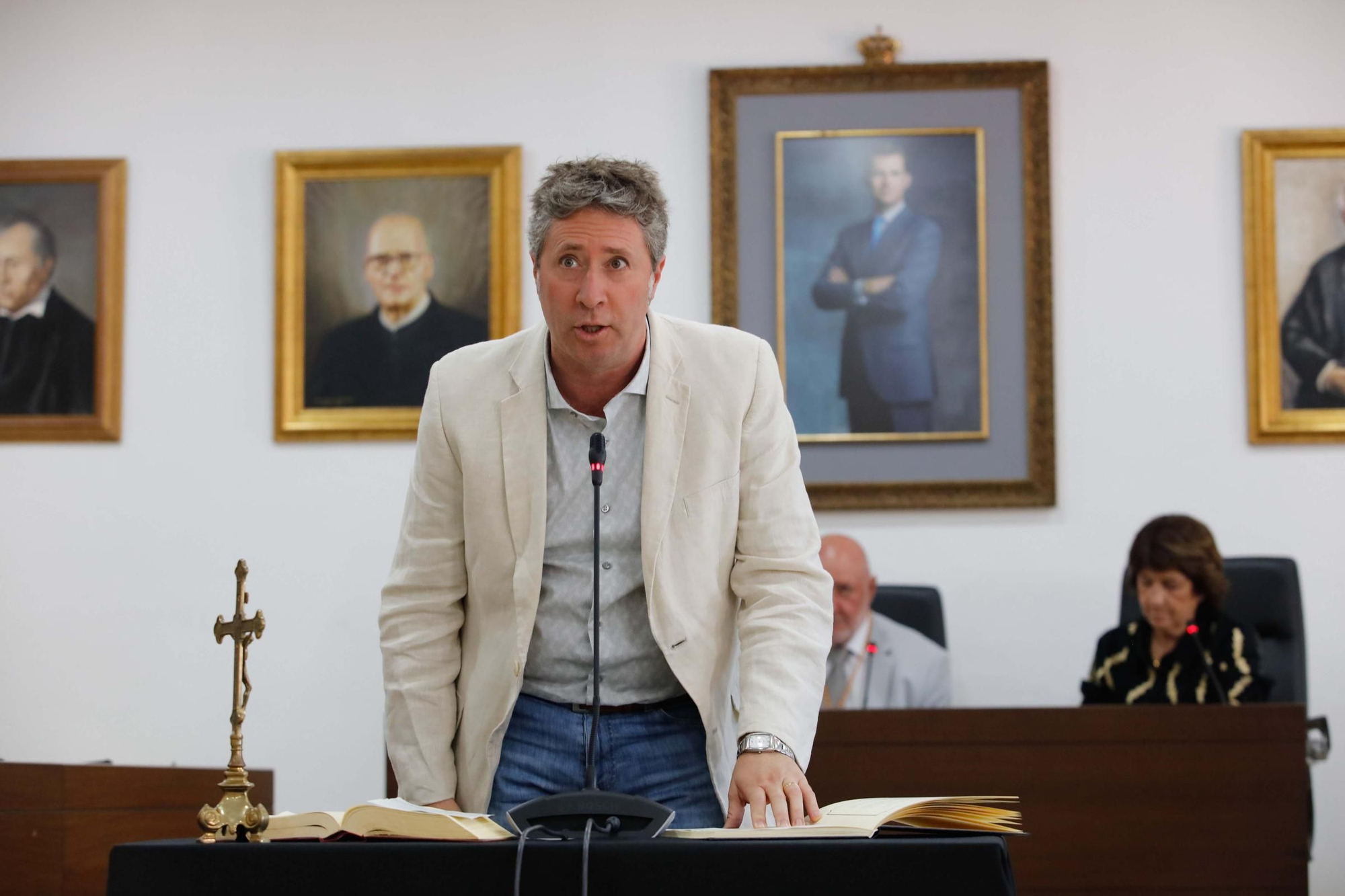 Galería de imágenes de la toma de posesión de Vicent Roig como alcalde de Sant Josep