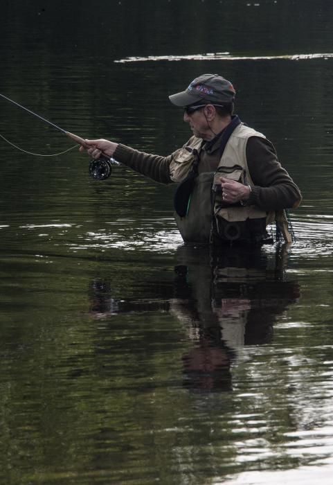 Primer día de la temporada de pesca del salmón