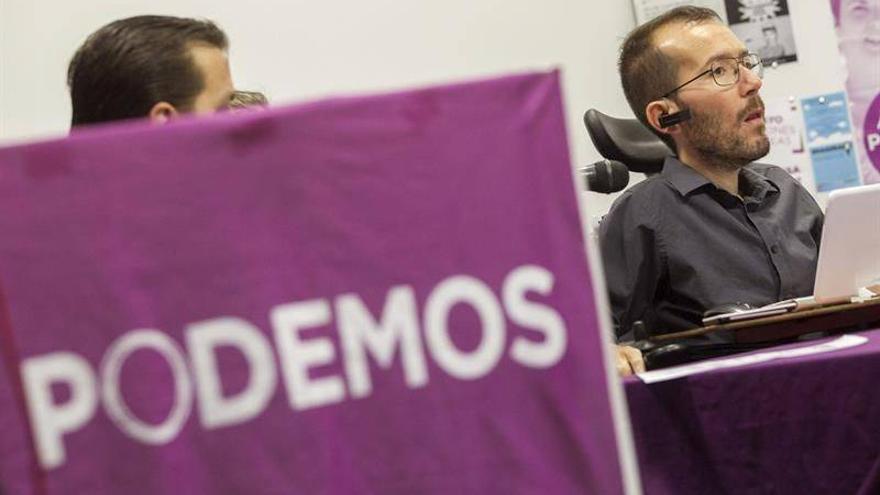 Los diputados de Podemos renuncian al ADSL para ahorrar más 5.000 euros a las Cortes