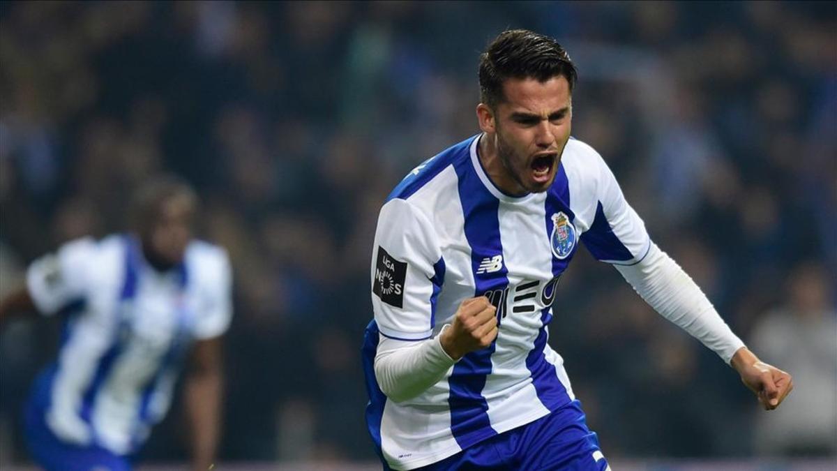 Reyes celebrando un gol con el FC Porto