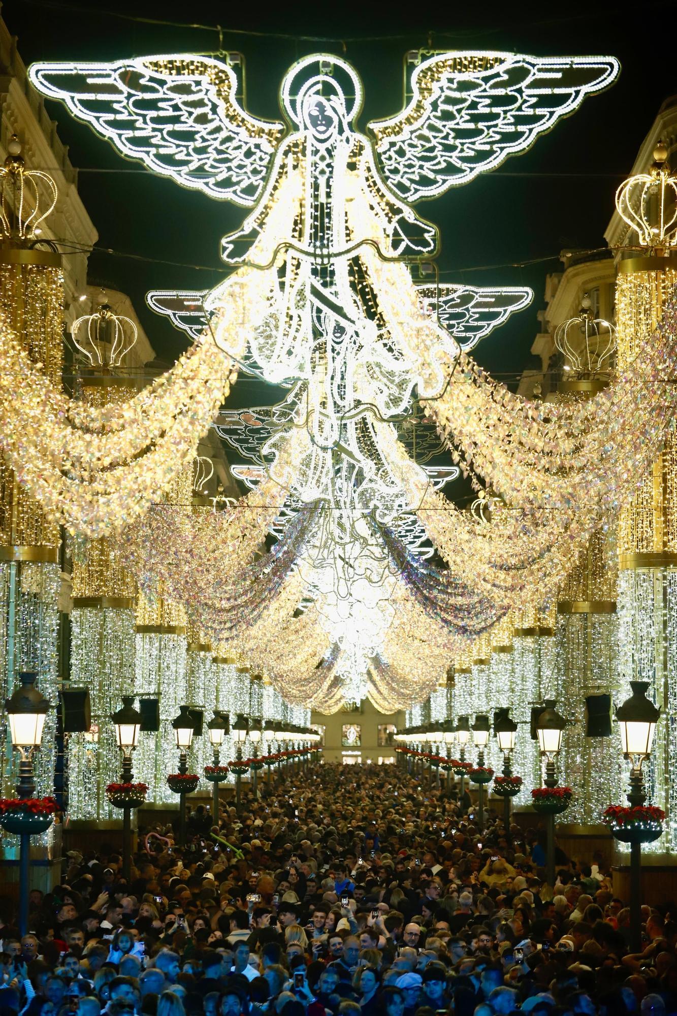 Navidad en Málaga | La calle Larios enciende sus luces de Navidad