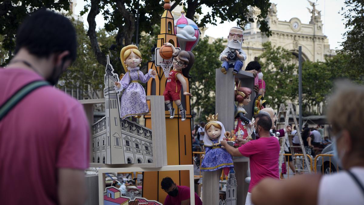 Comença la ‘plantà’ de la falla municipal infantil