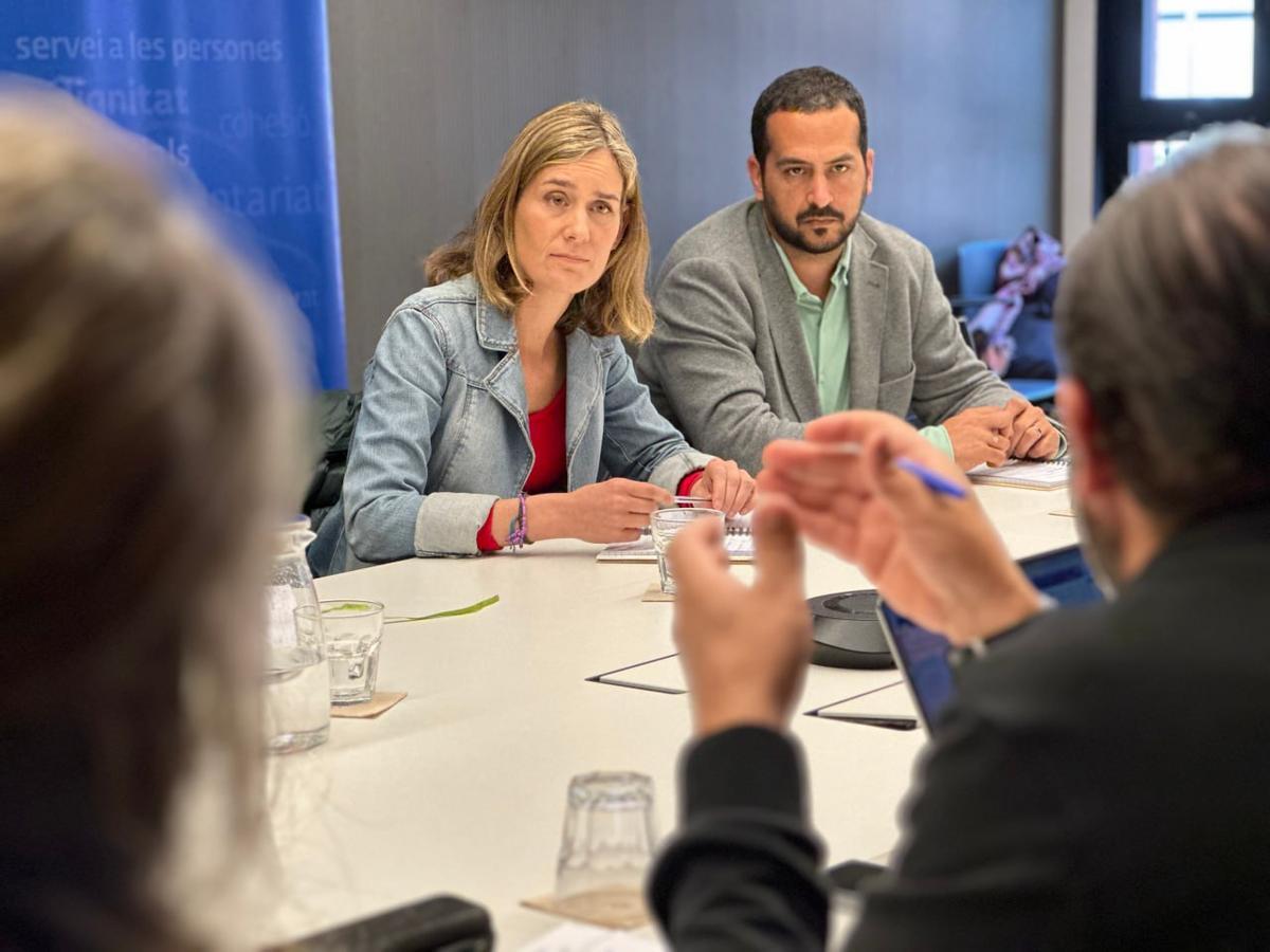 Reunión de la candidata de Comuns Sumar, Jéssica Albiach, con las entidades del tercer sector