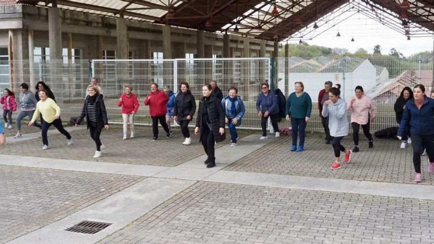 Una sesión de ejercicio físico del programa ‘Silleda MoveMente’. | |