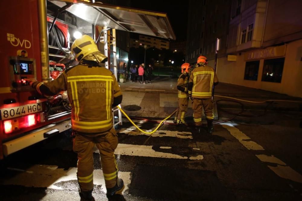 Incendio de un supermercado en Oviedo