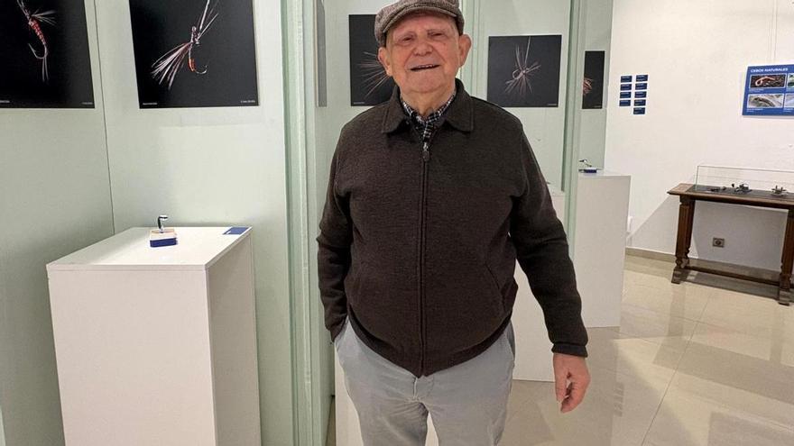 El cangués Benito Corolo, “maestro” de pescadores, recuerda el alimento que dio el Narcea a Cangas y lamenta su deterioro: “Había poco que comer y el río era una ayuda grande”