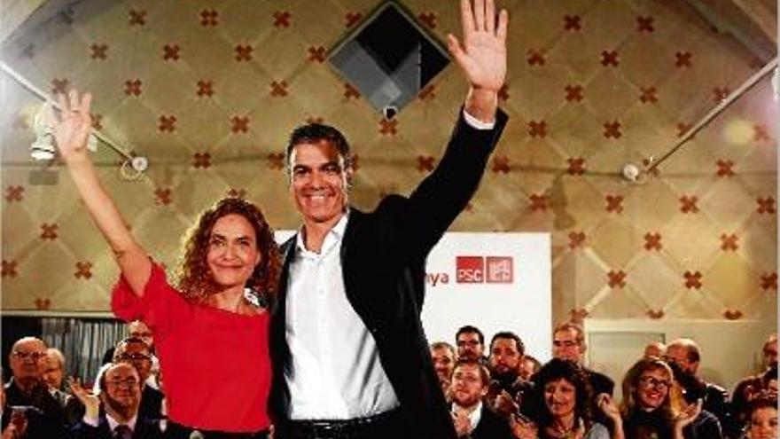 Meritxell Batet i?Pedro?Sánchez van participar en un acte de precampanya a Barcelona.