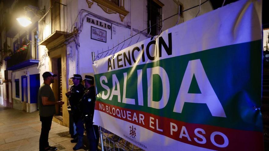 Caen las sanciones en las Cruces de Mayo de Córdoba: la Policía Local impone 138 denuncias por miccionar en la calle y 67 por botellón el tercer día