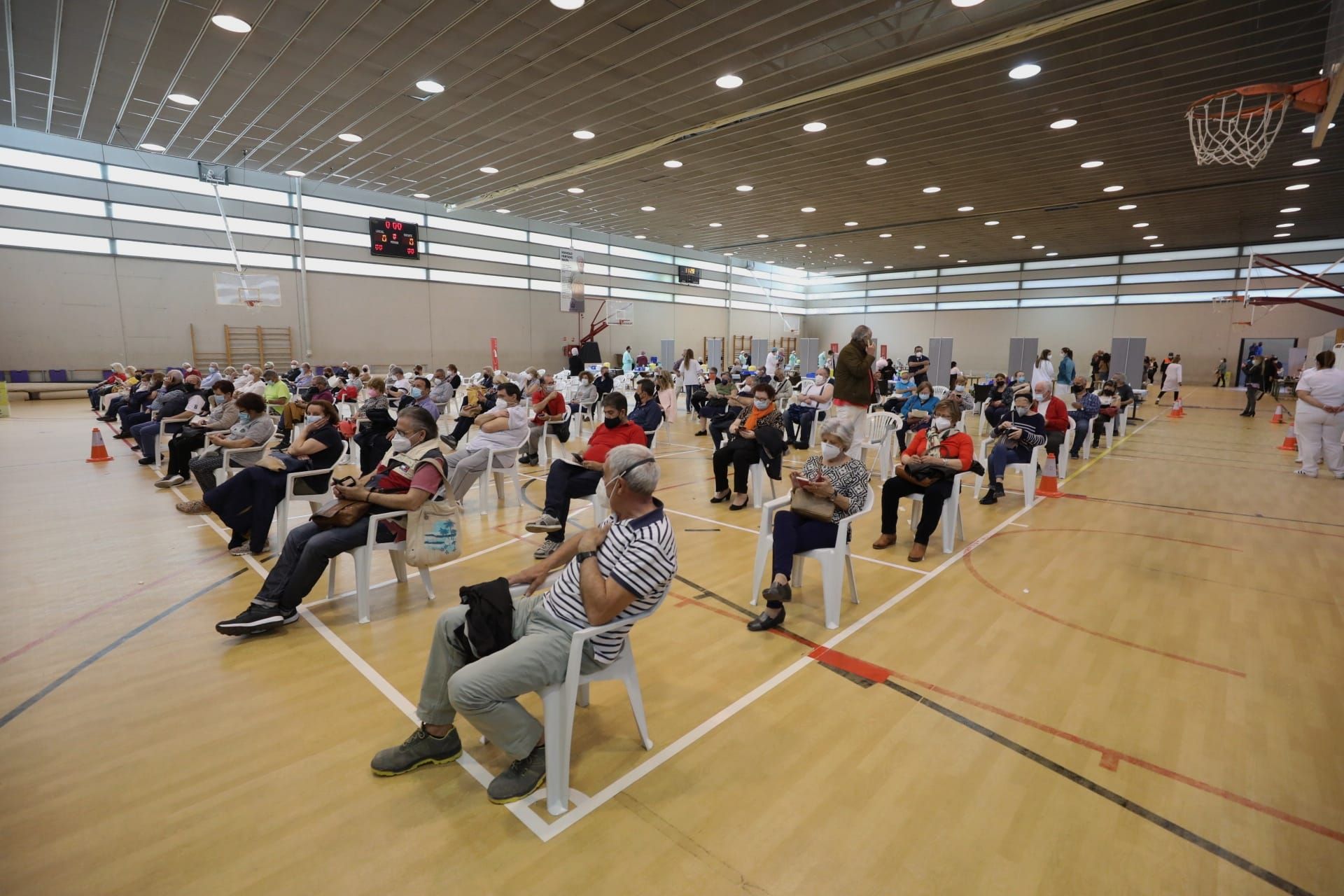 Arranca en Elche la vacunación masiva en El Toscar