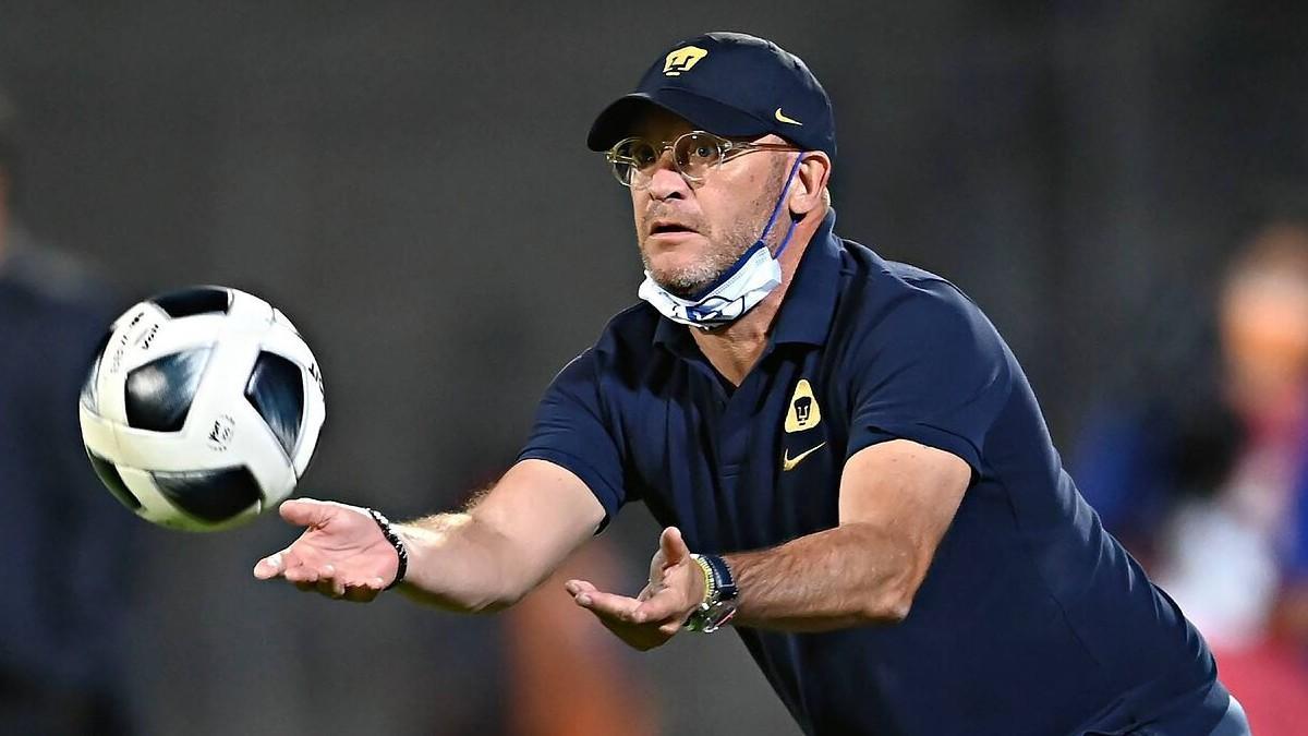 Andrés Lillini, técnico de Pumas