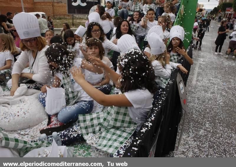 Almassora se llena de fiesta con la cabalgata